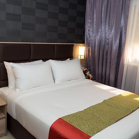 Florida Square Hotel Dubai Zimmer foto