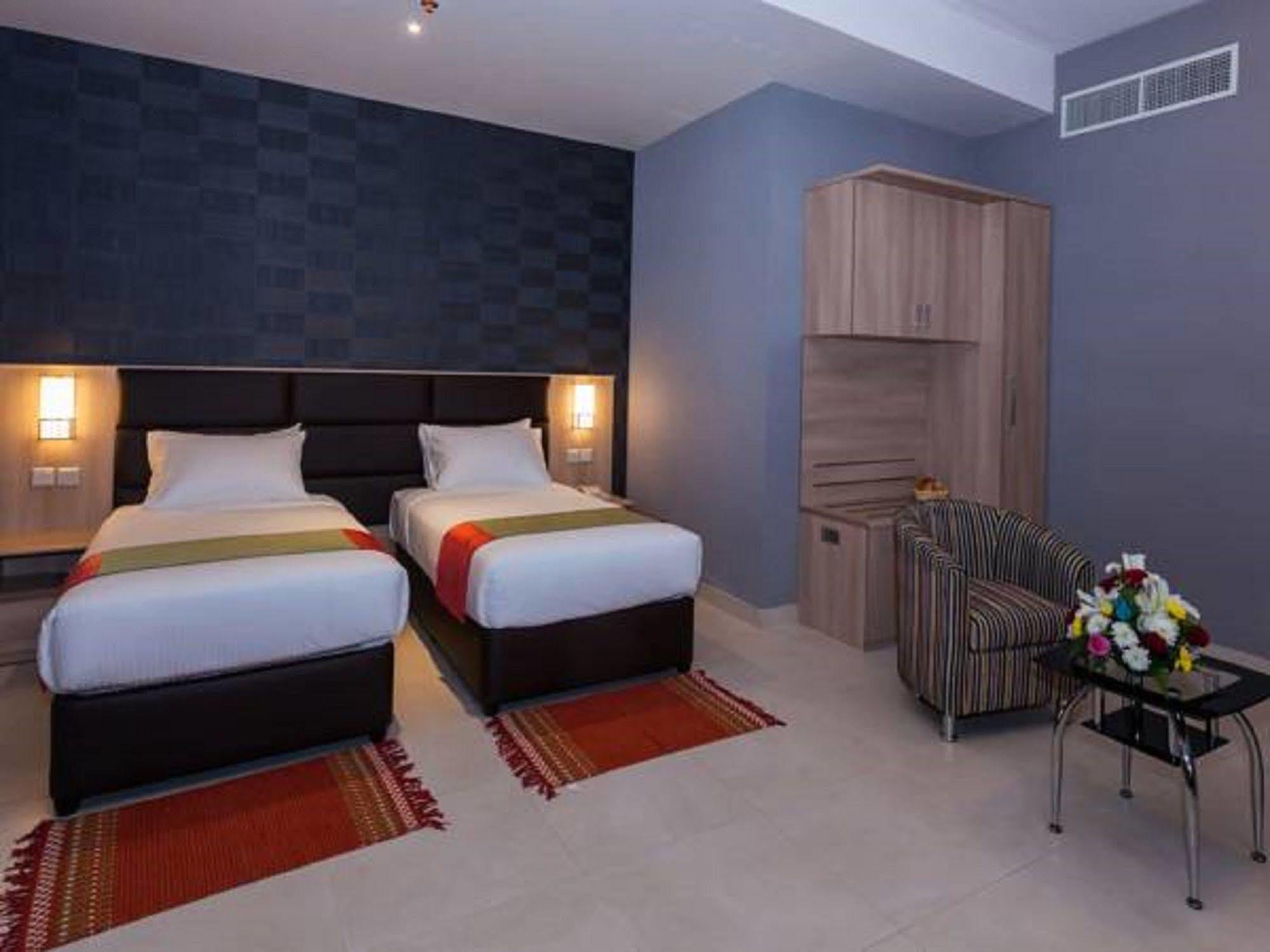Florida Square Hotel Dubai Exterior foto